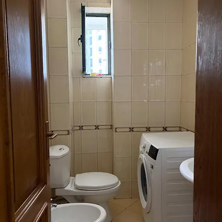 Stylish 2 Bed In Prime Location,blloku Appartement